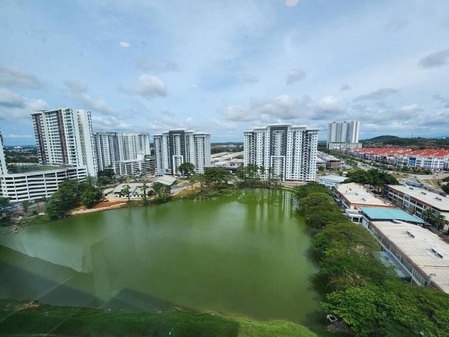 2-4 Pax Spacious Living @ Mount Austin, Jb #02 Johor Bahru Exterior photo